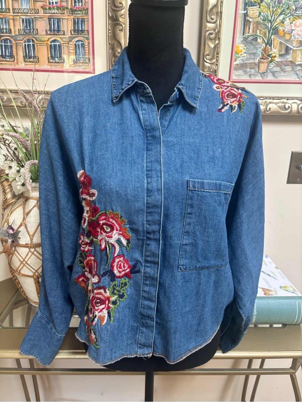 Zara Floral Embroidered Cropped Blue Jean Denim Shirt Size 4 Oversized Raw Hem